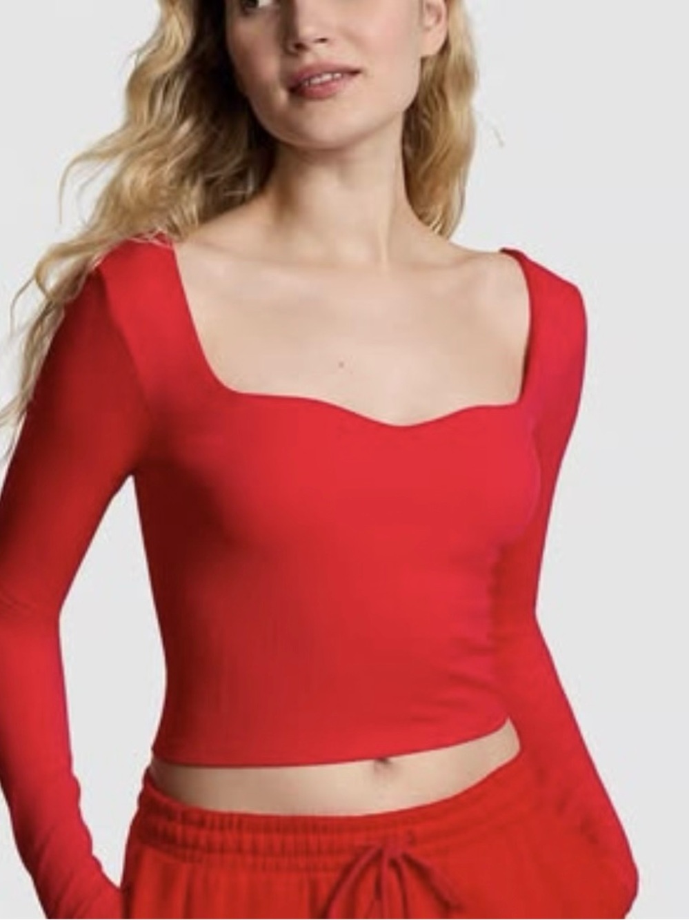 Victoria’s Secret PINK heart neckline long sleeve crop top ❤️